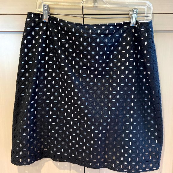 Tahari Black Eyelet Above the knee Skirt 12 - Picture 1 of 7